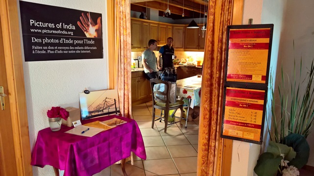 Pictures of India presentation table